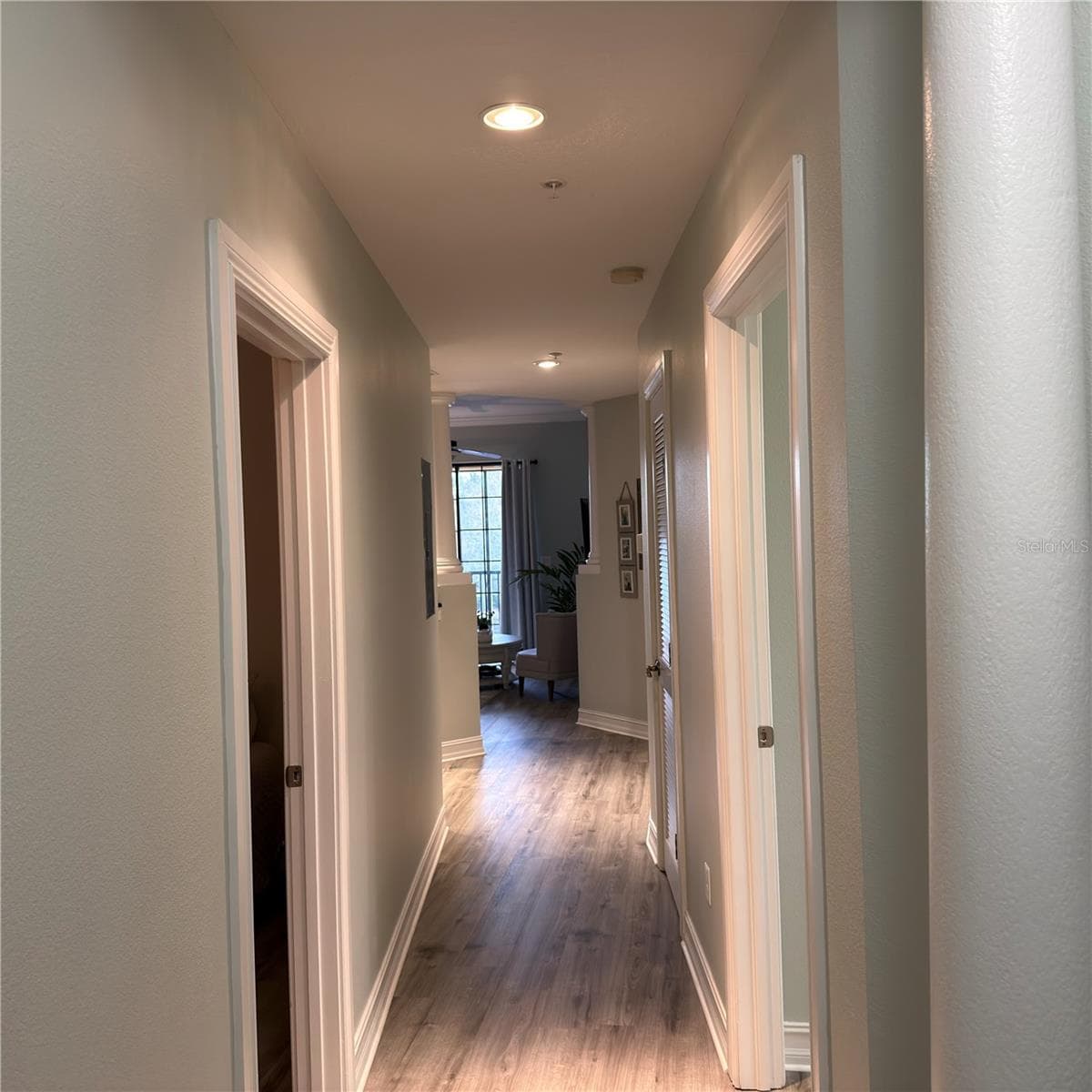 Entering the Unit - 13941 CLUBHOUSE DR #208, TAMPA