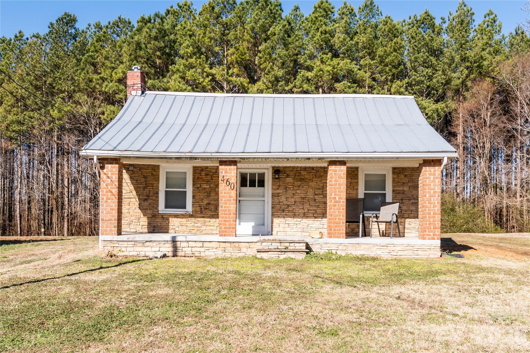Guest House - 470 & 460 S Moose Road, Mount Pleasant