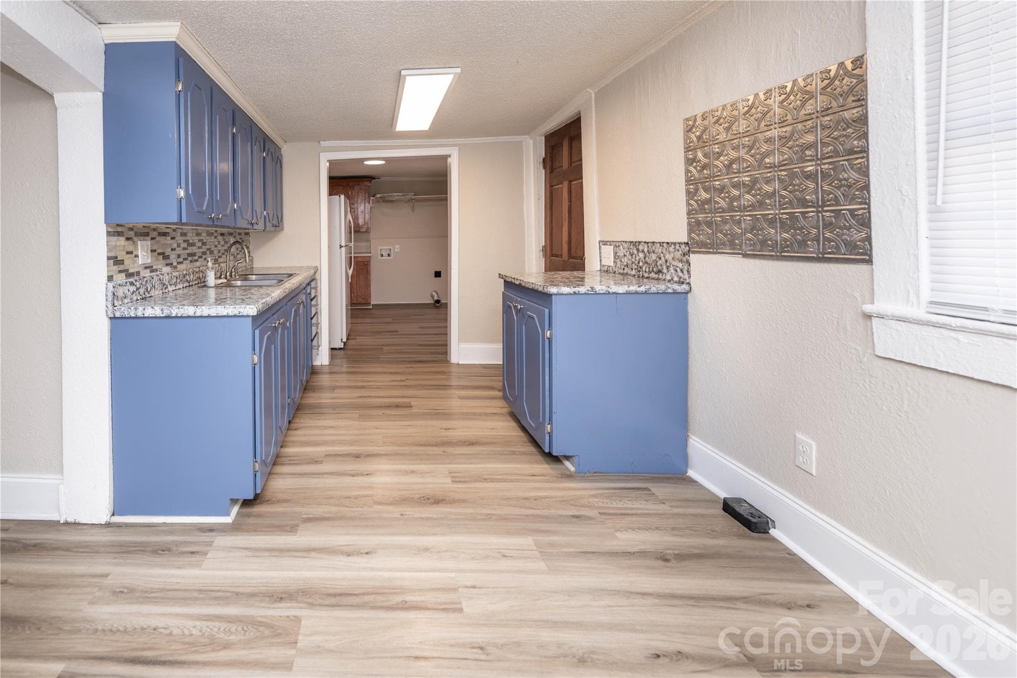 Kitchen - 470 & 460 S Moose Road, Mount Pleasant