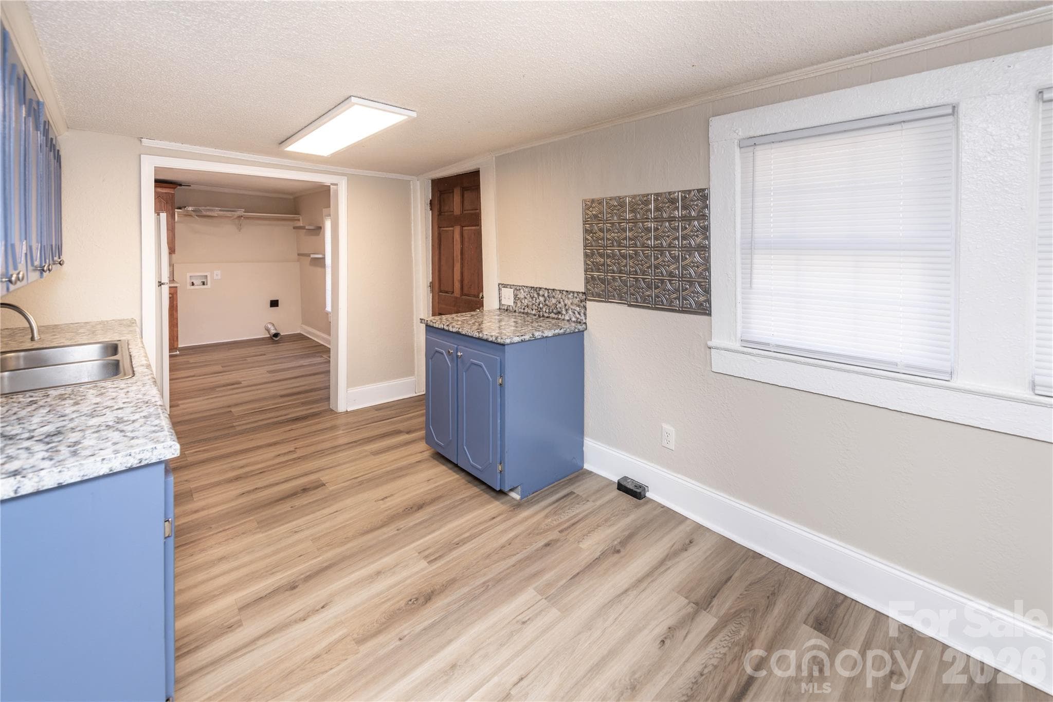 Kitchen - 470 & 460 S Moose Road, Mount Pleasant