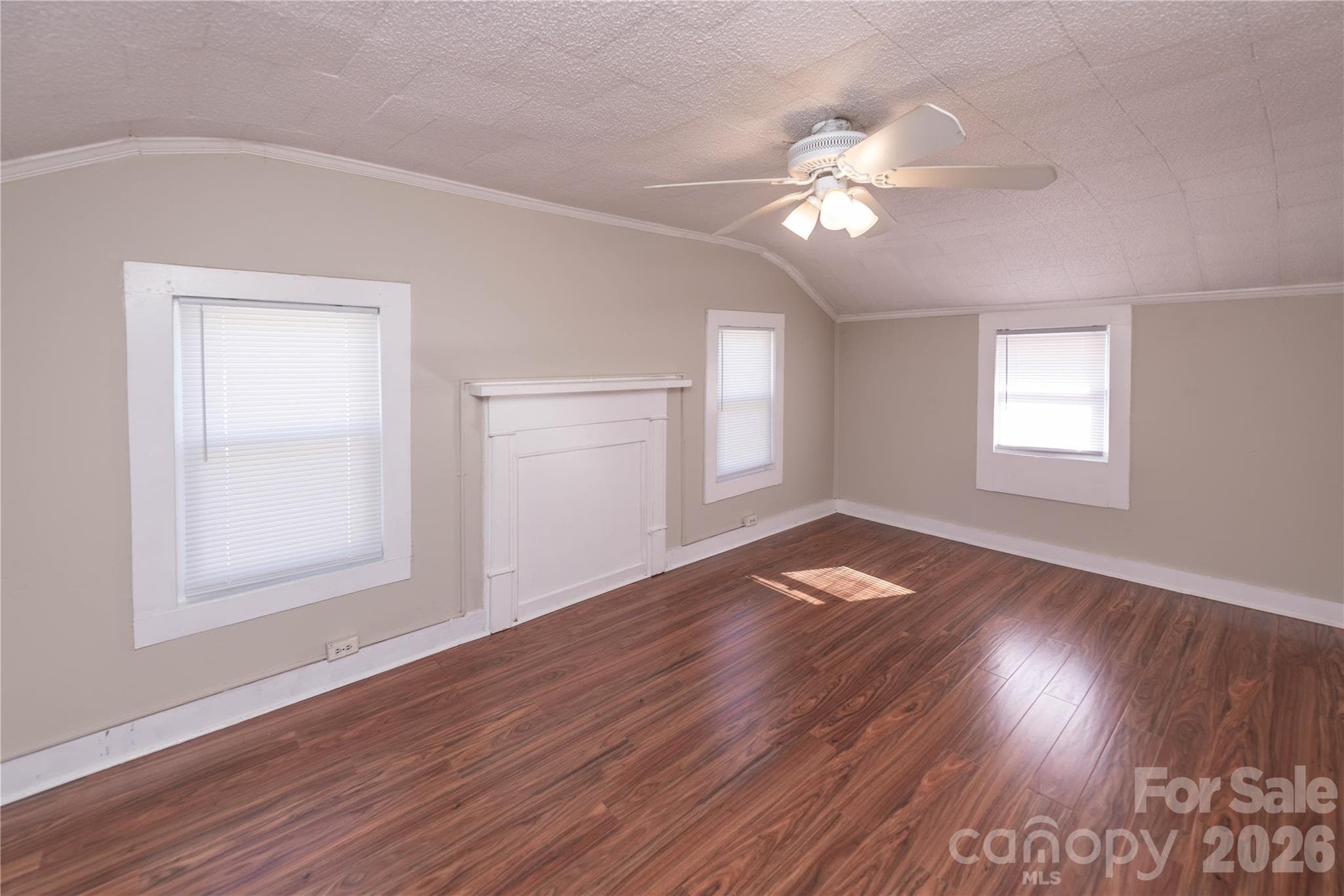 Bedroom 2 - 470 & 460 S Moose Road, Mount Pleasant