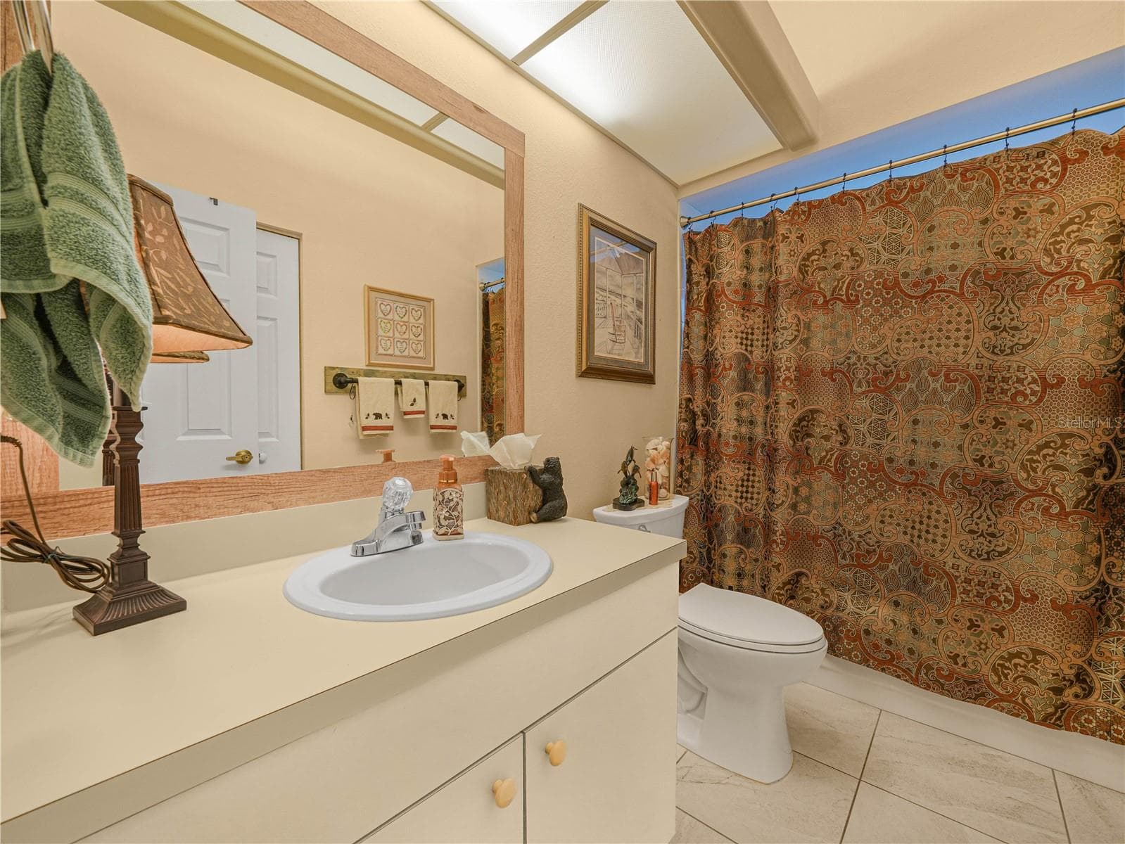 2nd Bathroom - 5888 SANDPIPERS DR, LAKELAND