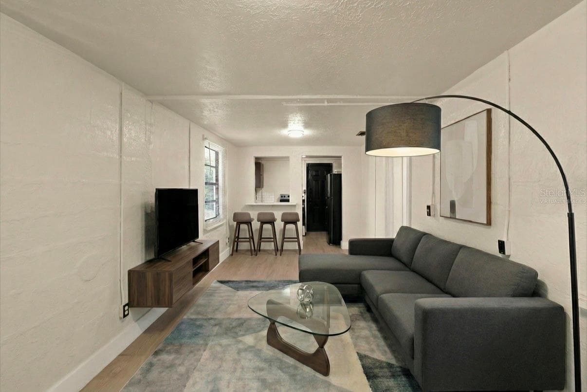 Virtually staged - 1804 E PALIFOX ST, TAMPA
