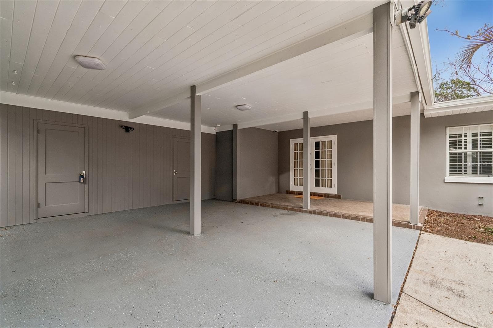 Carport - 308 BRENTWOOD DR, TEMPLE TERRACE