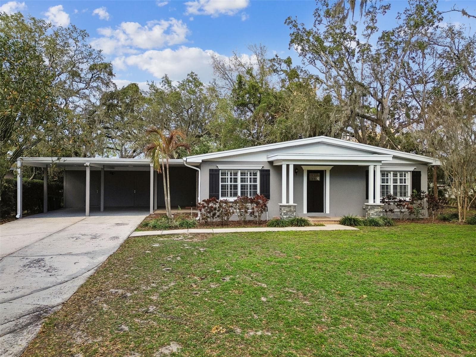 Front Yard - 308 BRENTWOOD DR, TEMPLE TERRACE