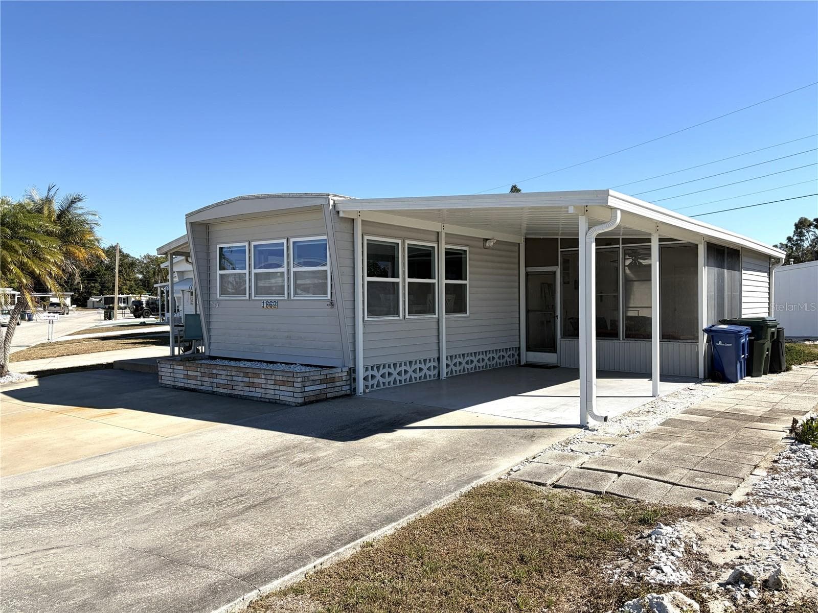 Mobile Home at 1862 PALM SPRINGS ST, SARASOTA, photo 2 of 79