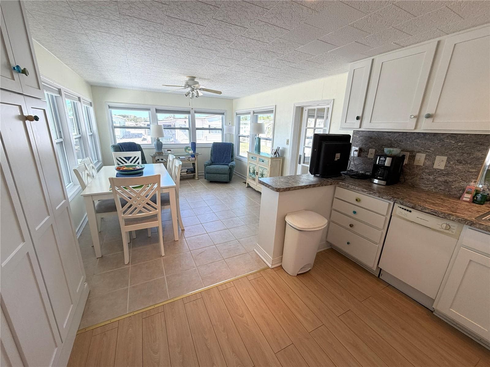 Mobile Home at 1862 PALM SPRINGS ST, SARASOTA, photo 19 of 79
