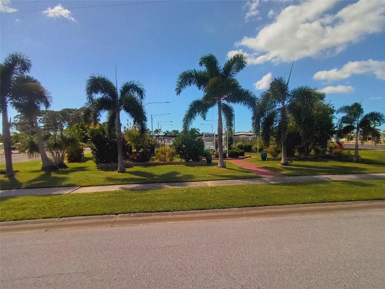 Mobile Home at 1862 PALM SPRINGS ST, SARASOTA, photo 55 of 79