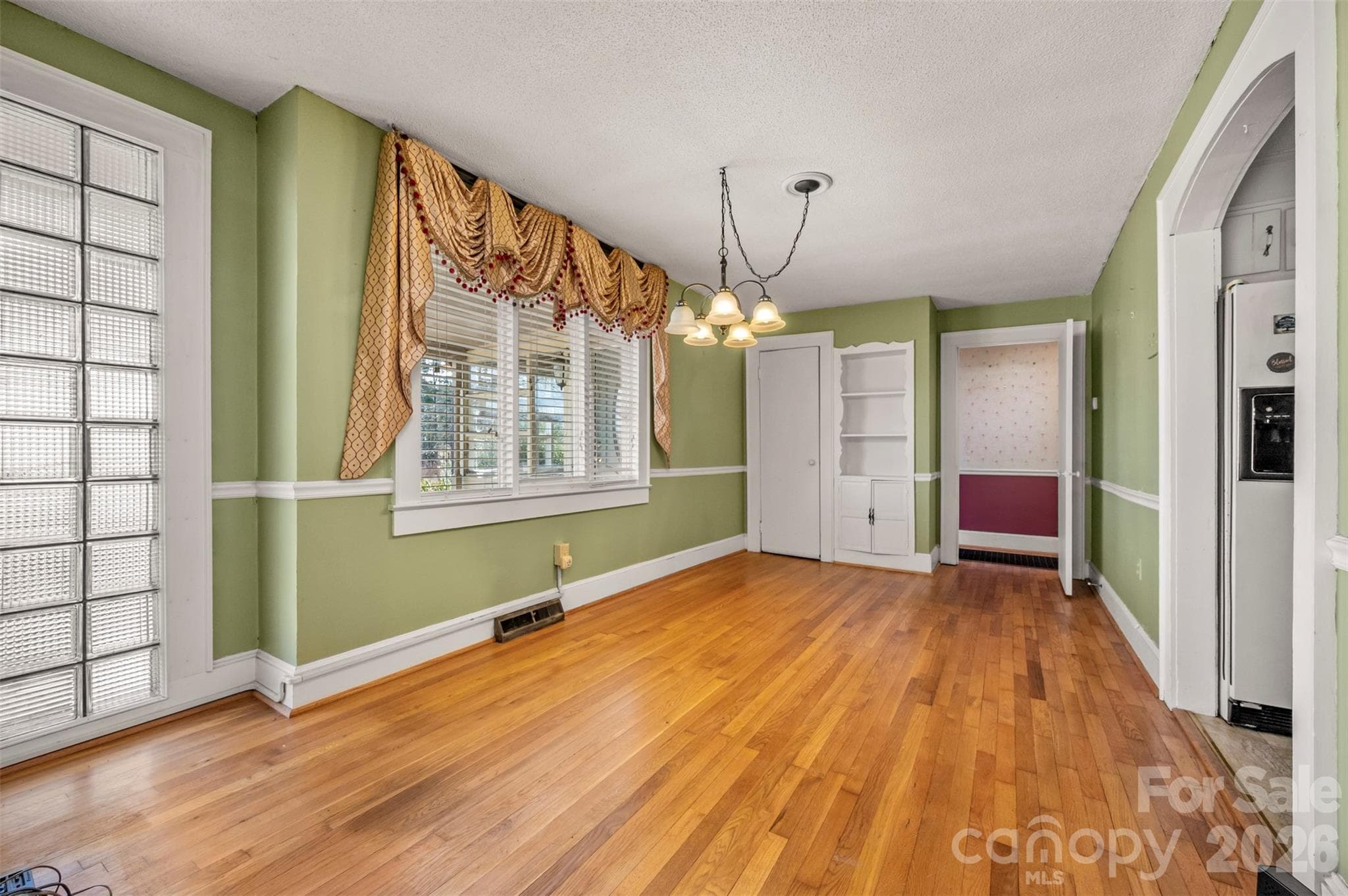 Dining Room - 1092 NC 120 Highway, Mooresboro