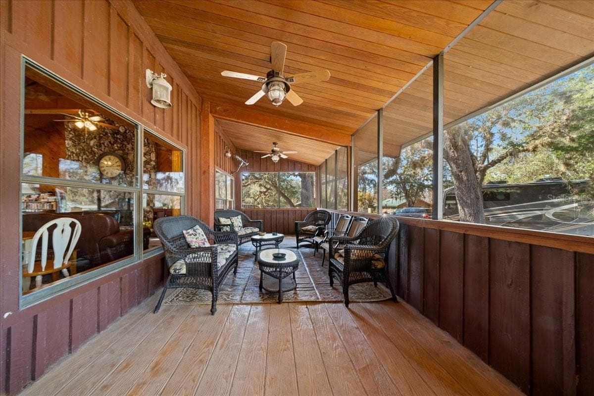 Lodge - 3259 NE 102ND AVENUE RD, SILVER SPRINGS