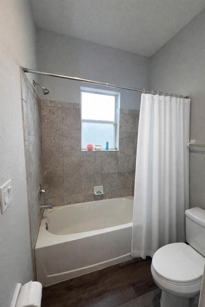 Single Family Residence at 446 GLENKIRK WAY, LAKE ALFRED, photo 14 of 23