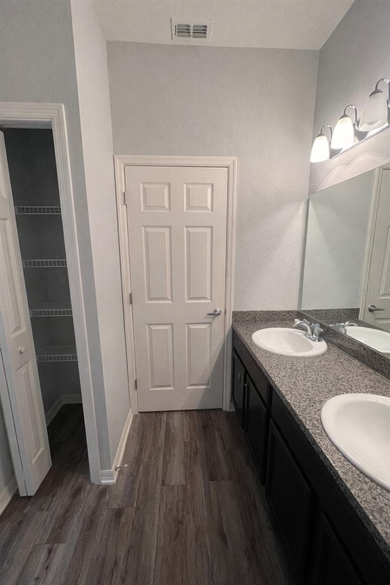 Single Family Residence at 446 GLENKIRK WAY, LAKE ALFRED, photo 15 of 23