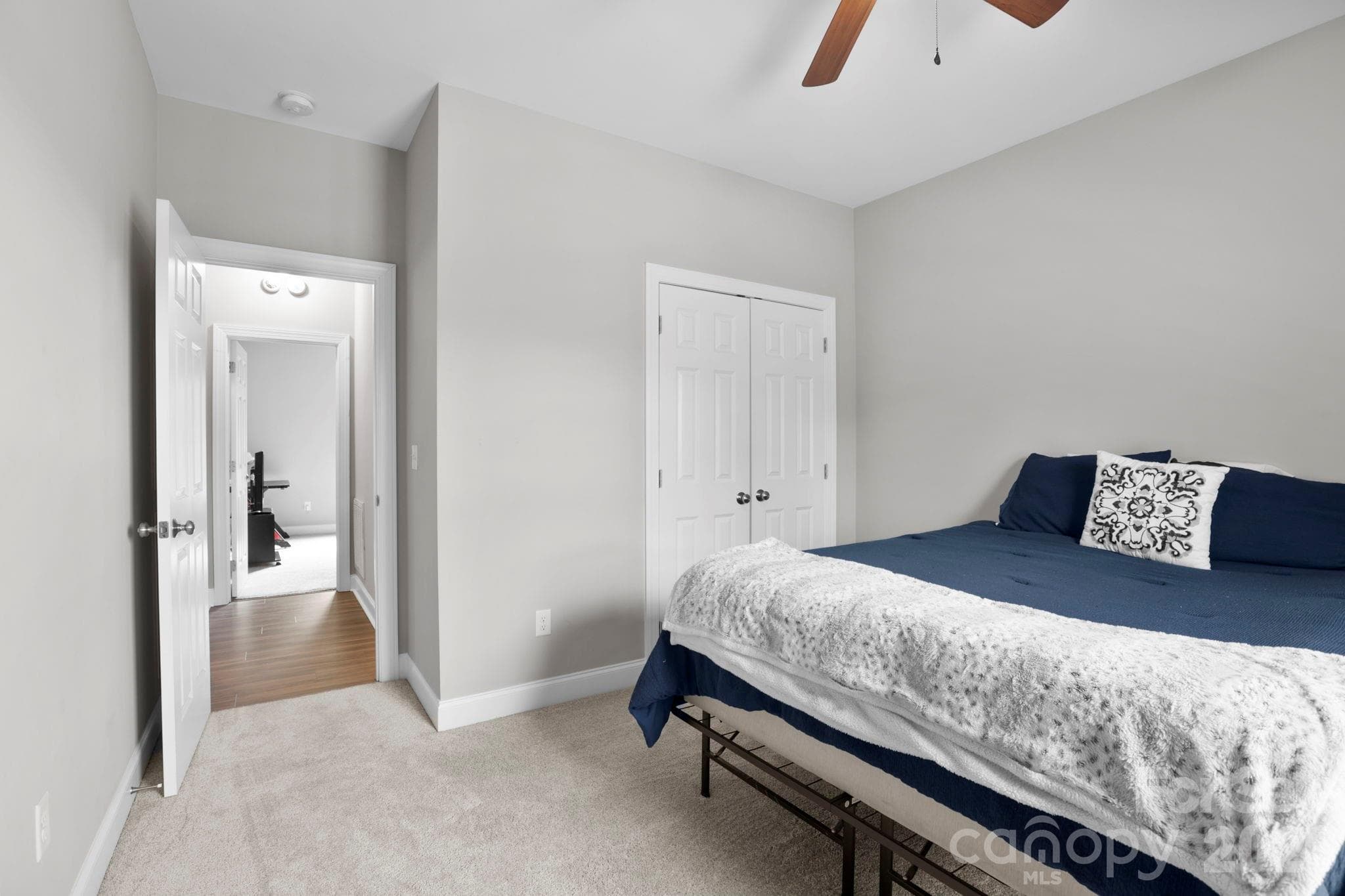 Single Family Residence at 258 Crystal Heights Drive, Hendersonville, photo 22 of 45
