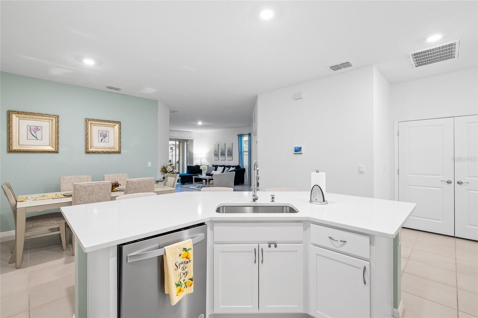 Villa at 8498 BOLD CYPRESS LN, WESLEY CHAPEL, photo 15 of 48