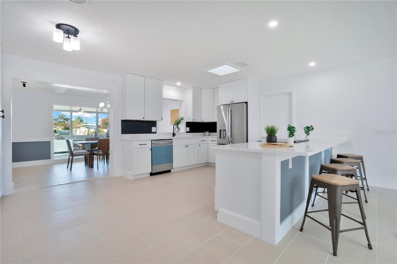 Brand New Kitchen: Stainless Steel Appliances, Snackbar, Slow Close Cabinets, Copper Sink, Quartz Counters, Separate Cabinets for Coffee/Wine Bar - 2801 GULFSTREAM RD, ORLANDO