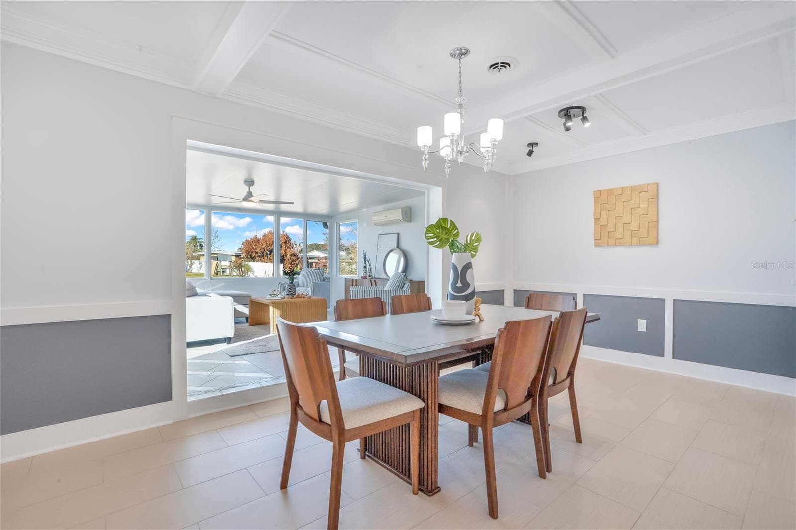 Formal Dining Room: Coffered Ceiling - 2801 GULFSTREAM RD, ORLANDO