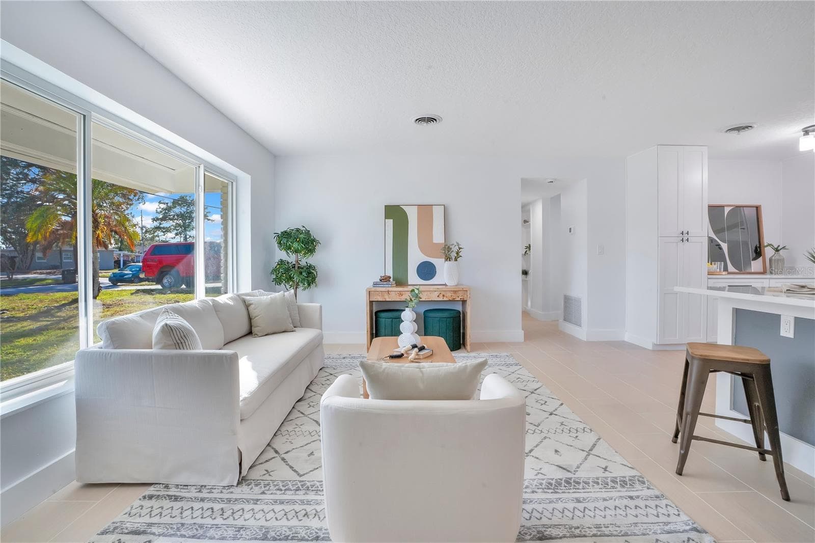 Living Room - 2801 GULFSTREAM RD, ORLANDO