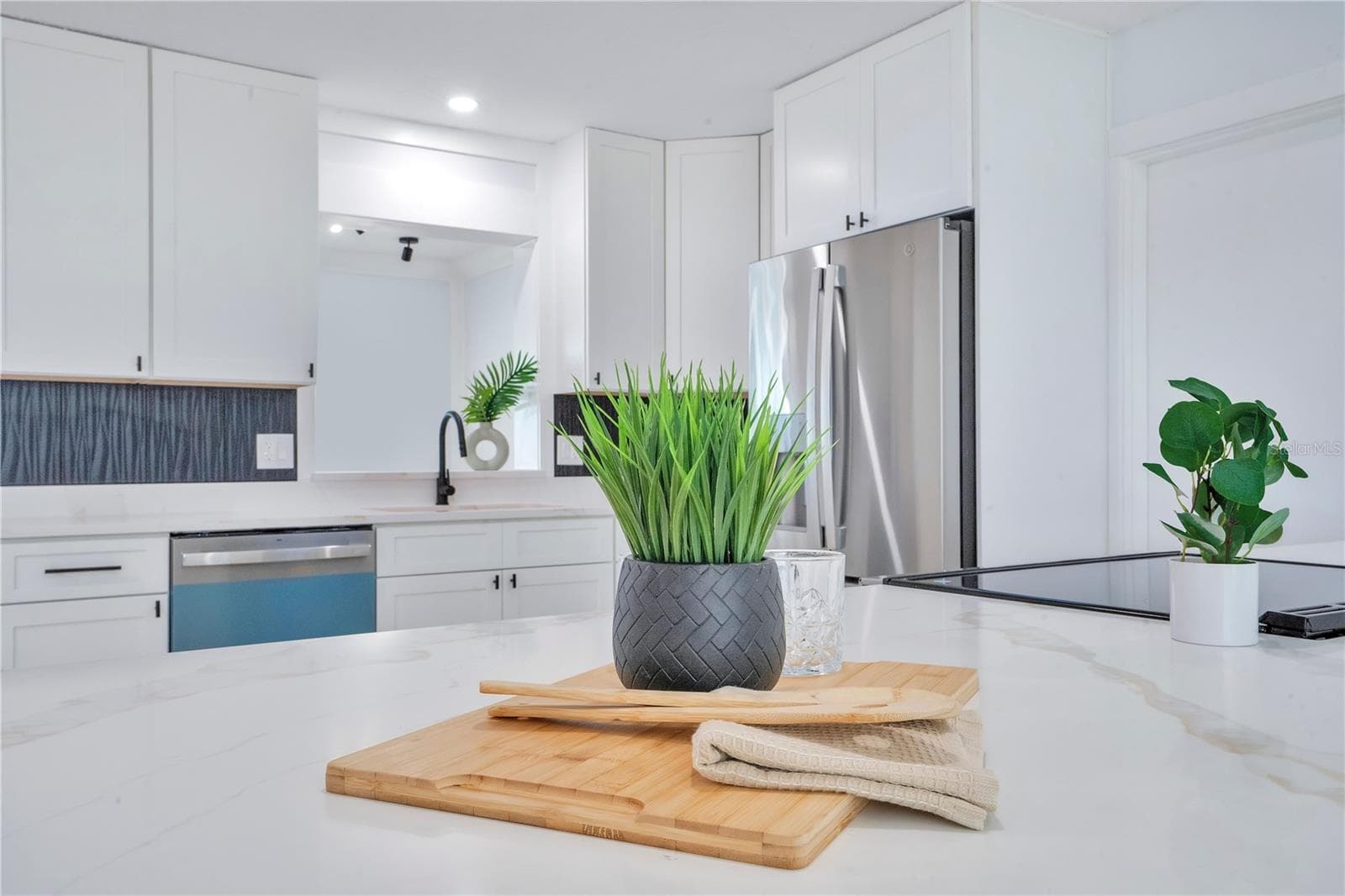 Brand New Kitchen: Quartz Counter, Stainless Steel Cabinets, Copper Sink - 2801 GULFSTREAM RD, ORLANDO