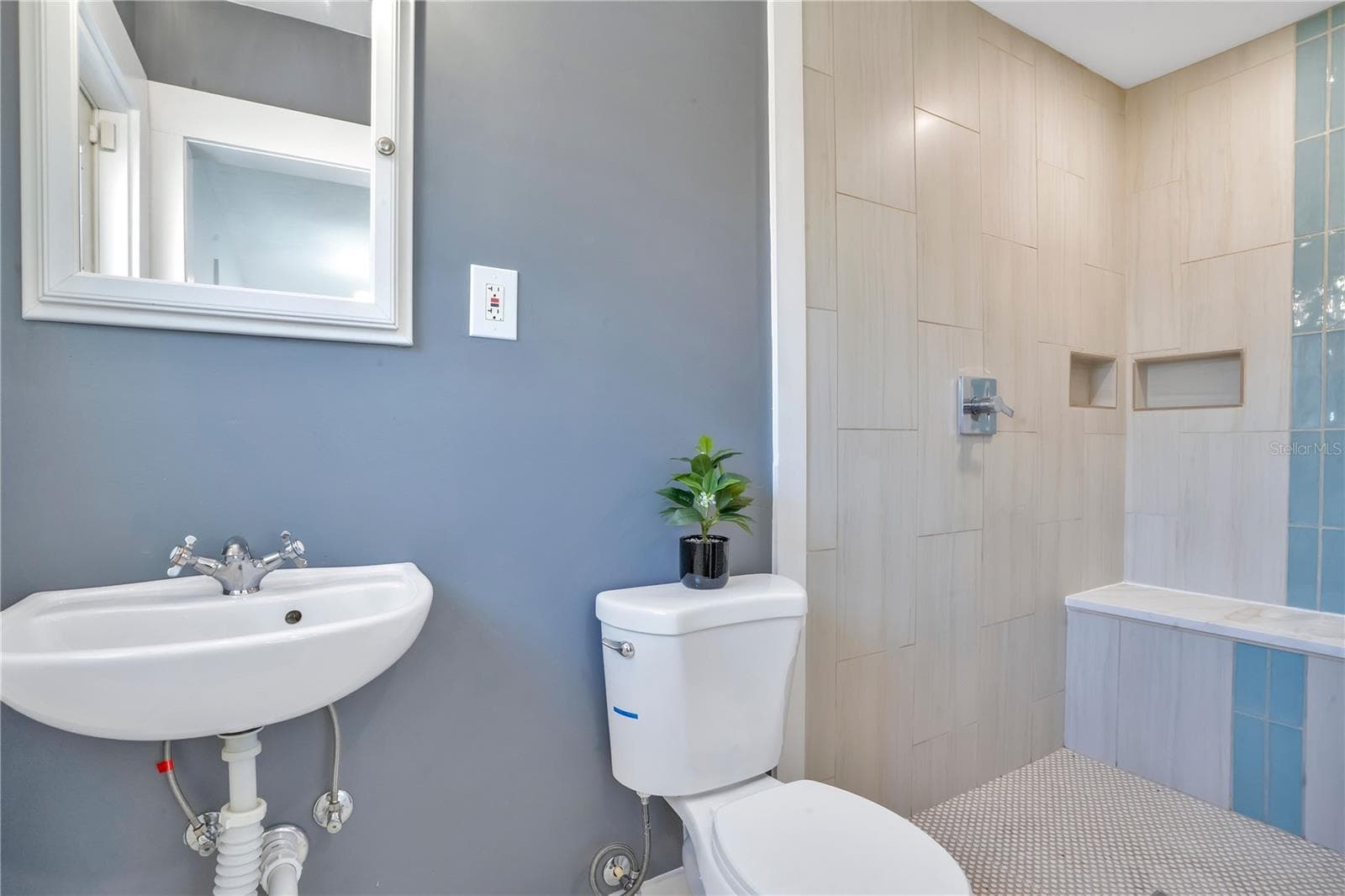 Primary Bathroom - 2801 GULFSTREAM RD, ORLANDO