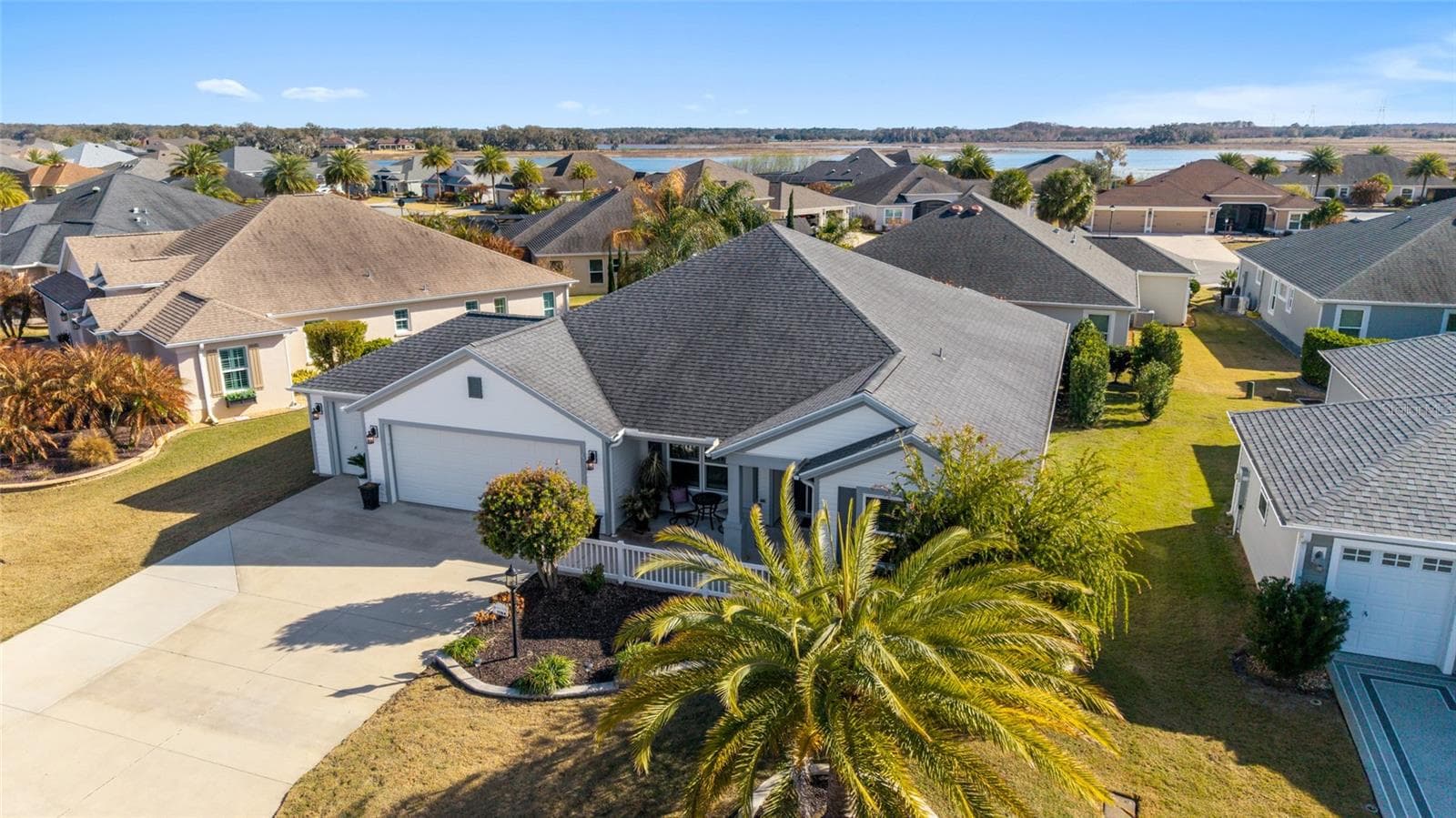 Two cars plus golf cart garage home, nestled in The Village of Pine Hills - 1194 MCDONOUGH PL, THE VILLAGES