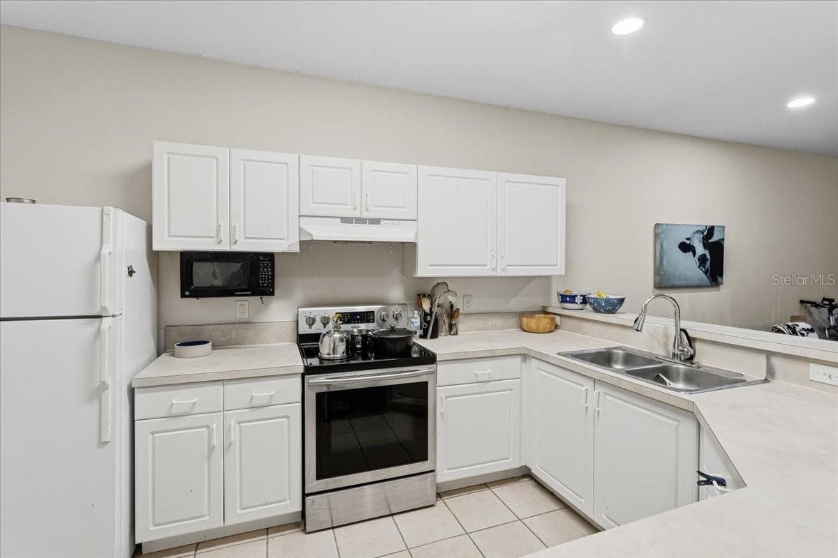 Condominium at 13200 W NEWBERRY RD #86, NEWBERRY, photo 5 of 23