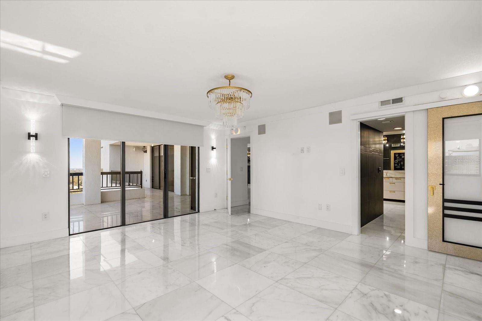 Condominium at 530 E CENTRAL BLVD #1901, ORLANDO, photo 9 of 56
