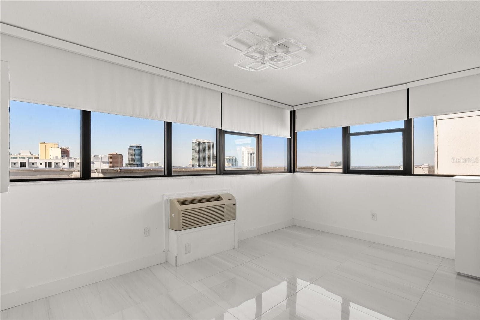Condominium at 530 E CENTRAL BLVD #1901, ORLANDO, photo 22 of 56