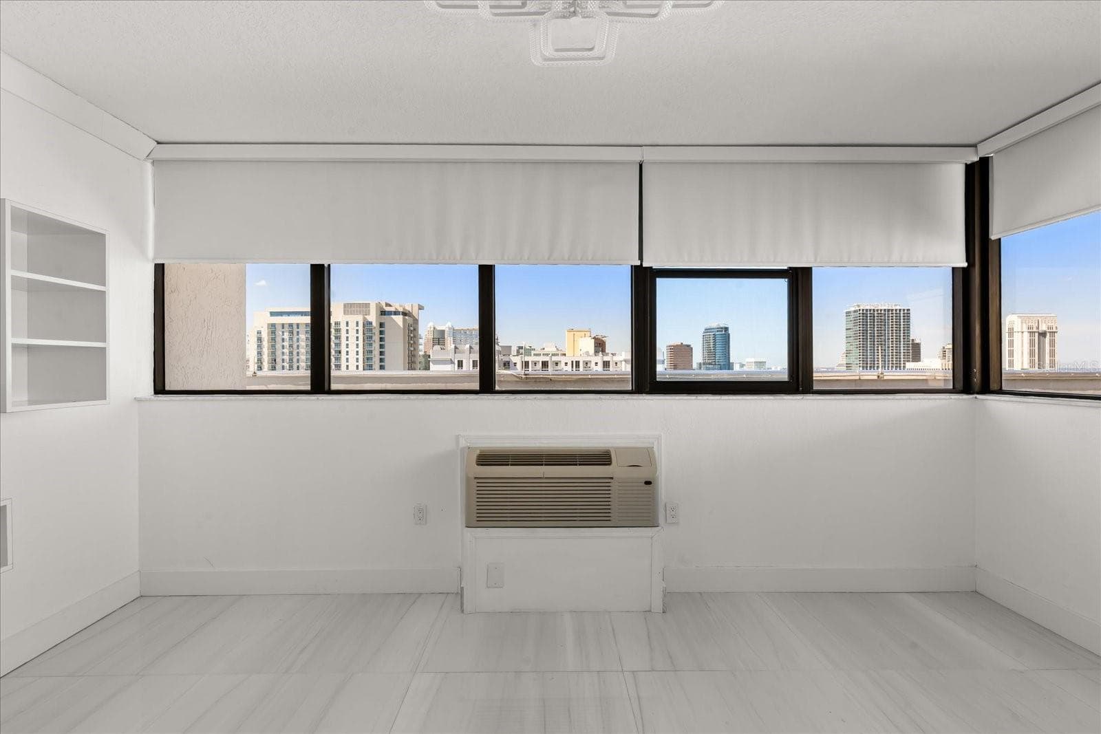 Condominium at 530 E CENTRAL BLVD #1901, ORLANDO, photo 23 of 56
