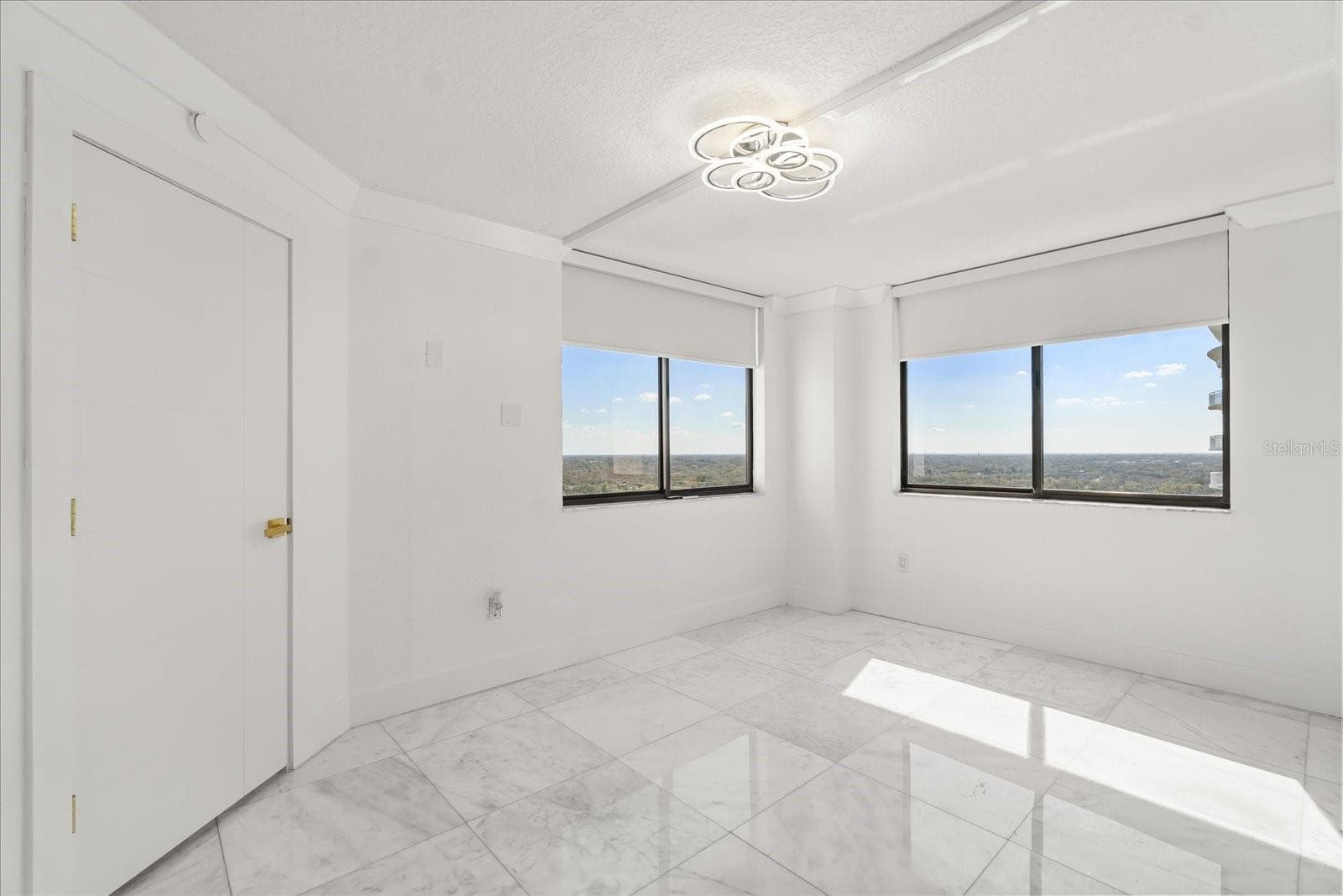 Condominium at 530 E CENTRAL BLVD #1901, ORLANDO, photo 28 of 56