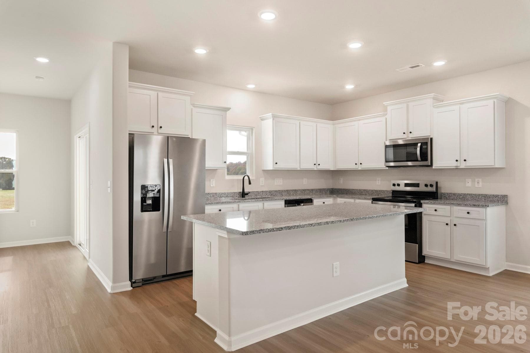 Single Family Residence at 3329 Yorkshire Drive, Gastonia, photo 5 of 18