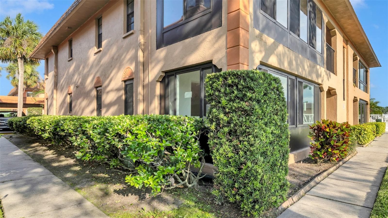 10192 SEMINOLE ISLAND DR #10192