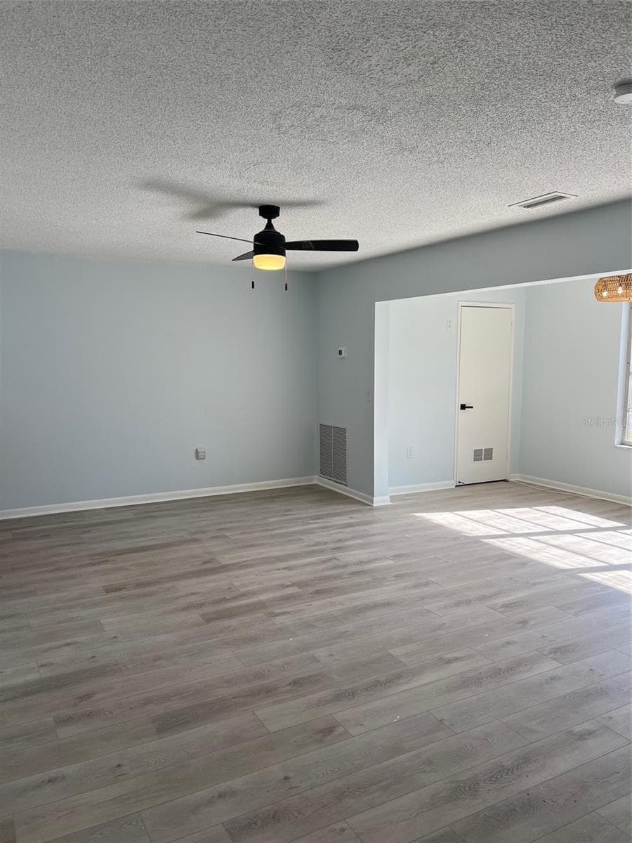 Condominium at 5750 80TH ST N #B203, ST PETERSBURG, photo 7 of 27