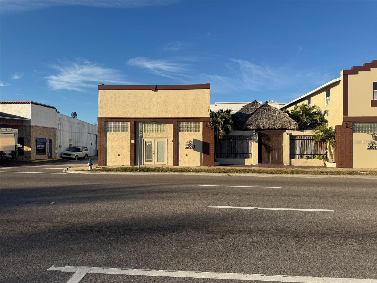 1001 MANATEE AVE E