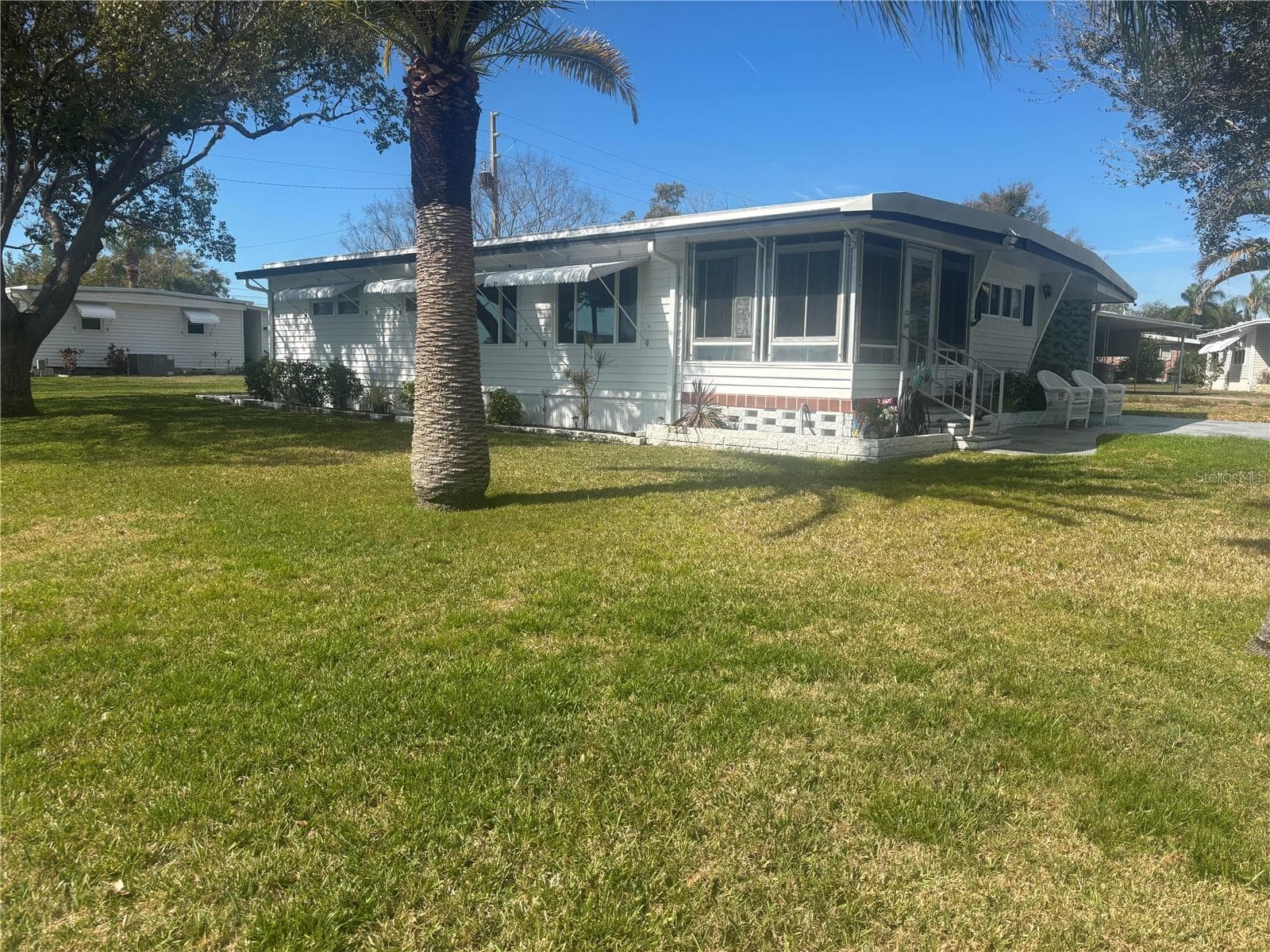 Corner Lot - 105 FREEDOM CT #30, PALM HARBOR