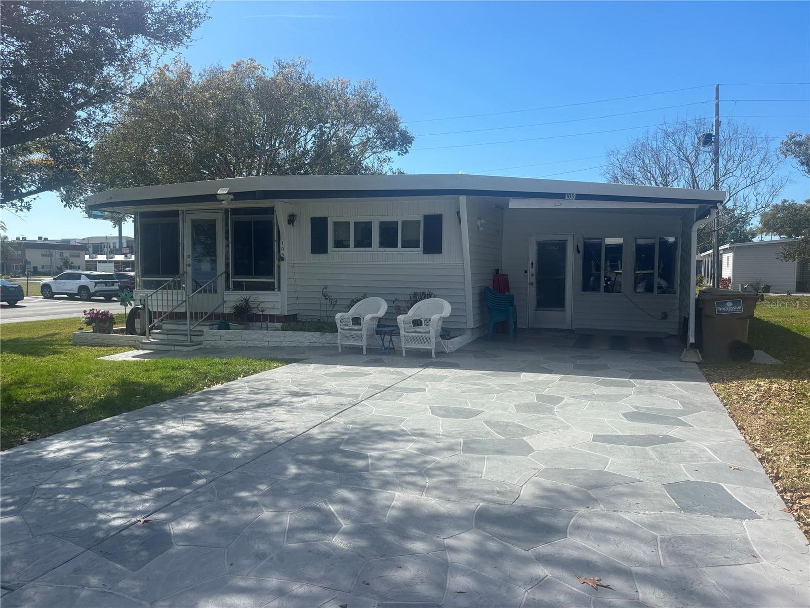 Painted Driveway - 105 FREEDOM CT #30, PALM HARBOR