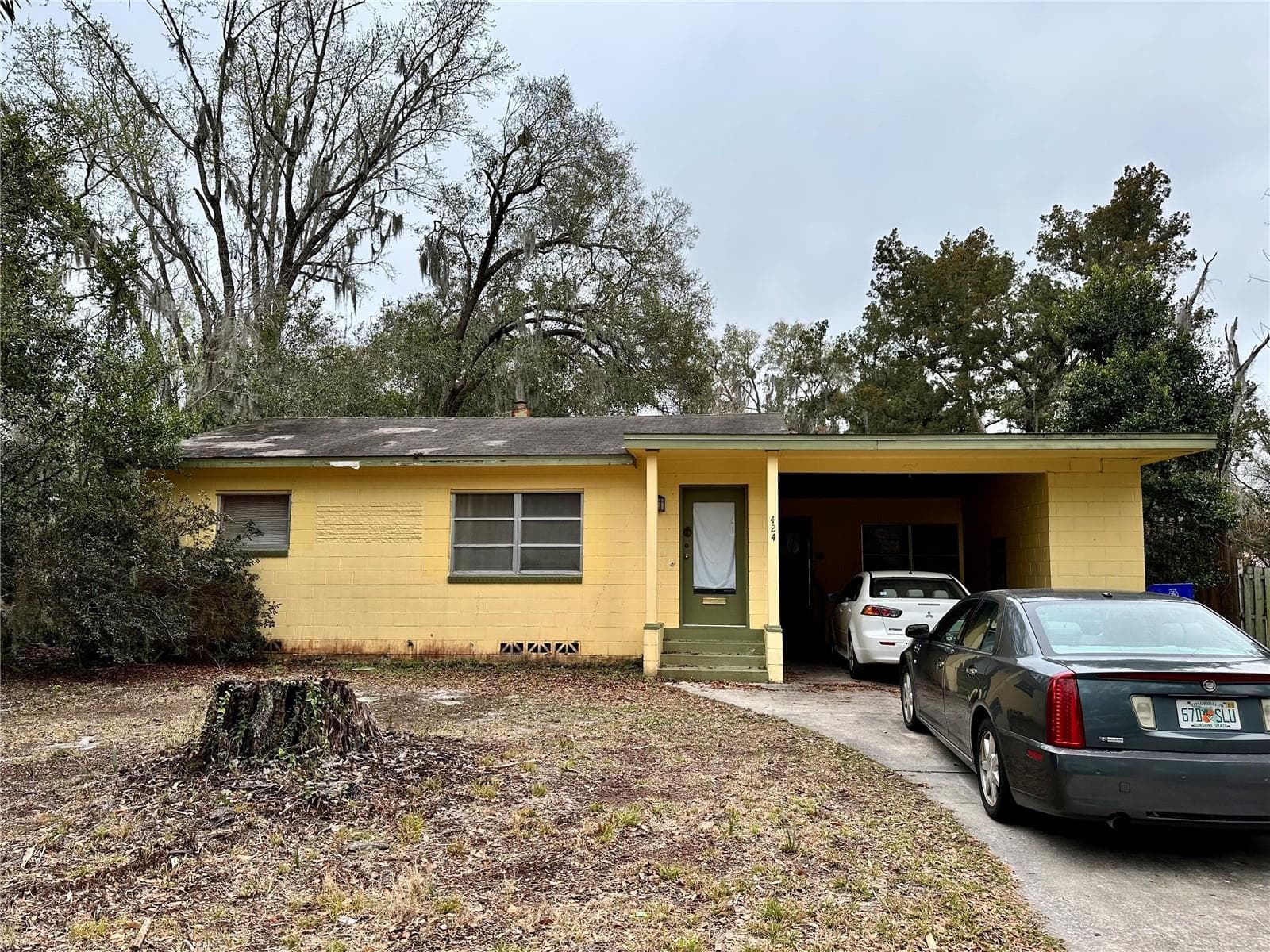 Single Family Residence at 424 W HOGLE AVE, DELAND, photo 2 of 27