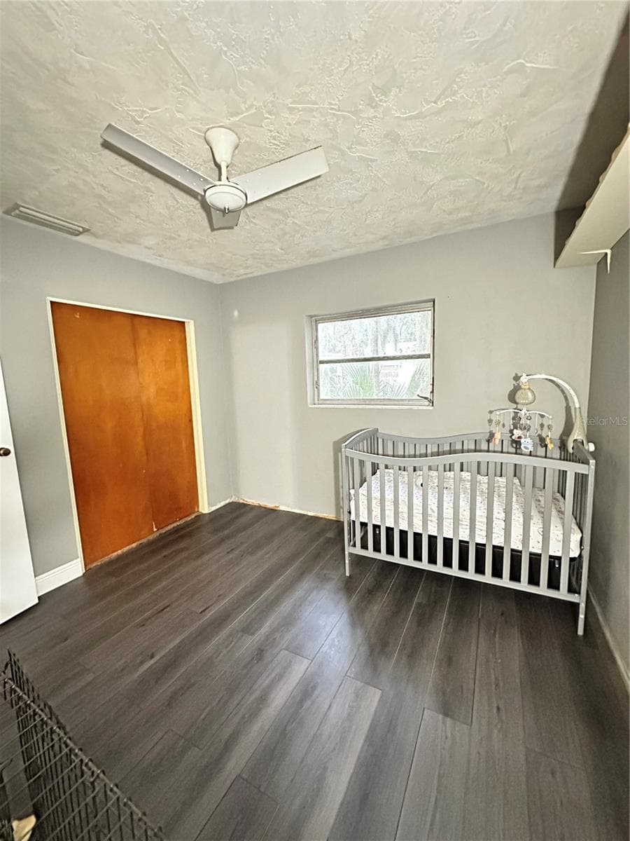 Single Family Residence at 424 W HOGLE AVE, DELAND, photo 19 of 27