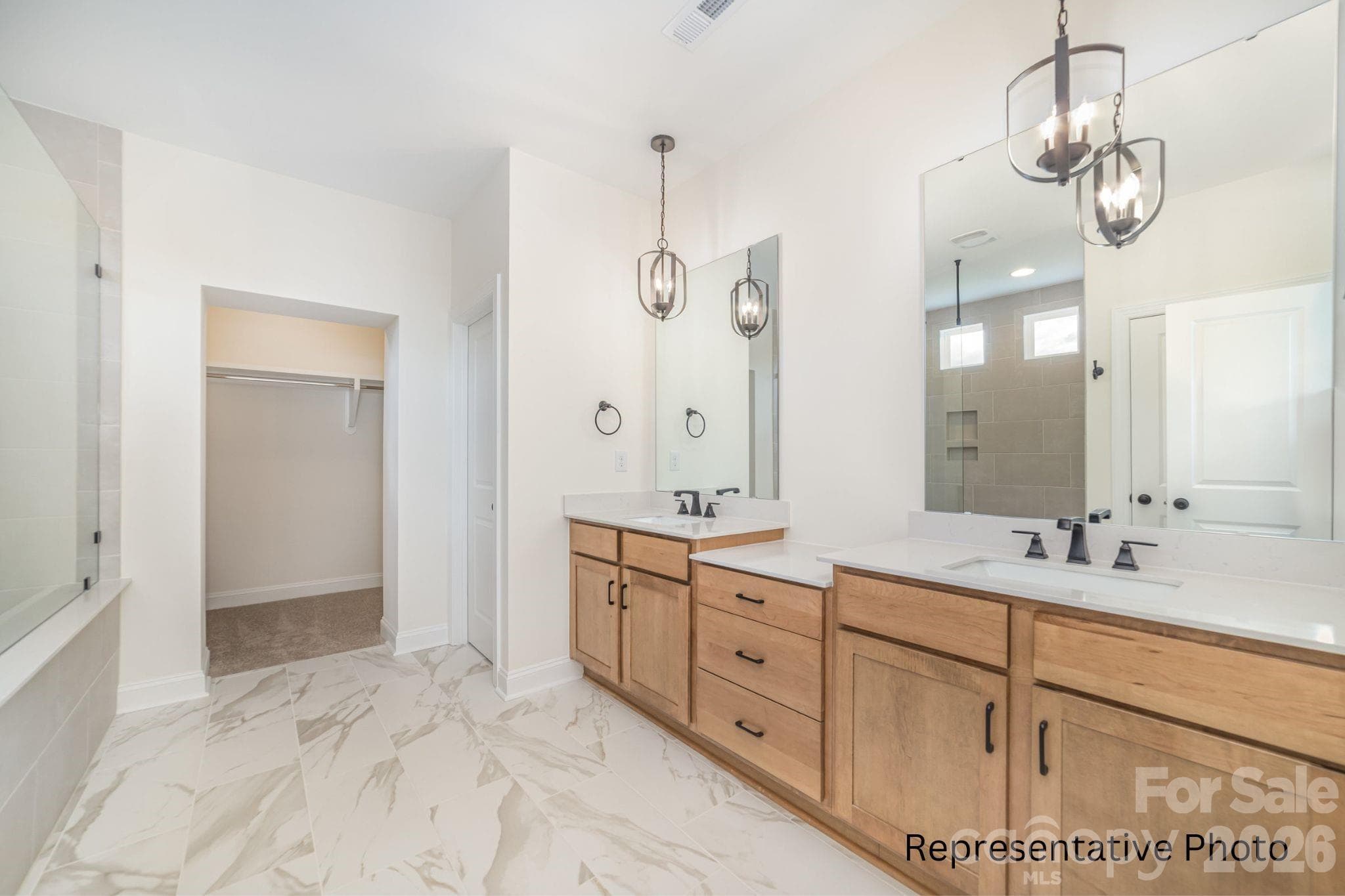 Single Family Residence at 4172 Millstream Road, Denver, photo 13 of 32