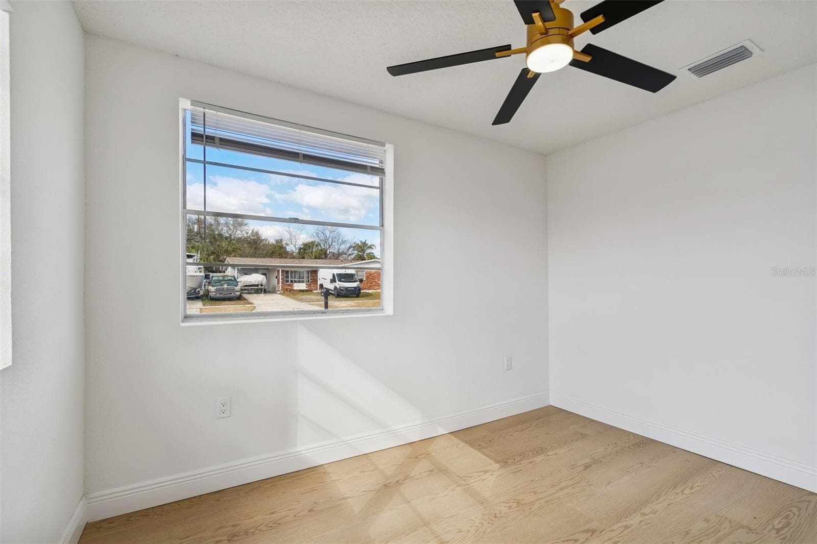 Single Family Residence at 7910 W POWHATAN AVE, TAMPA, photo 64 of 98