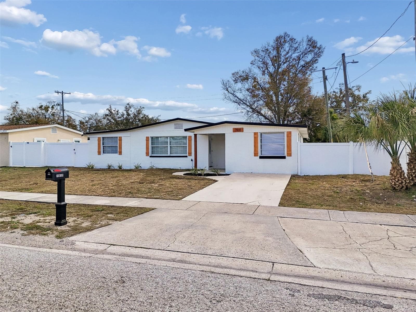 Single Family Residence at 7910 W POWHATAN AVE, TAMPA, photo 87 of 98
