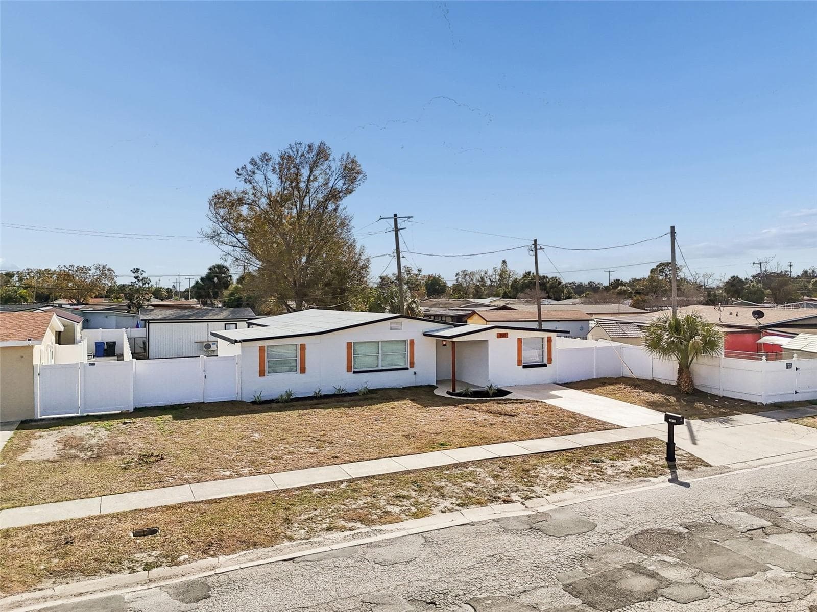 Single Family Residence at 7910 W POWHATAN AVE, TAMPA, photo 89 of 98