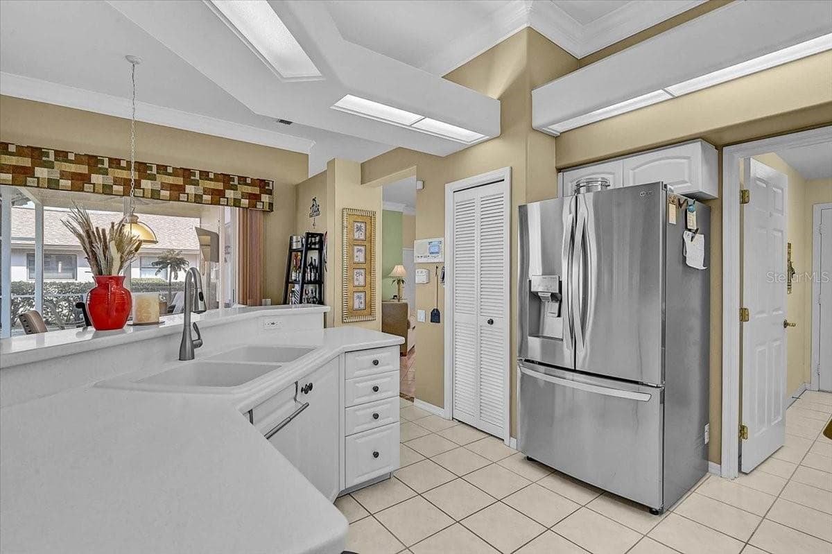 Single Family Residence at 5072 KILTY CT E, BRADENTON, photo 15 of 38