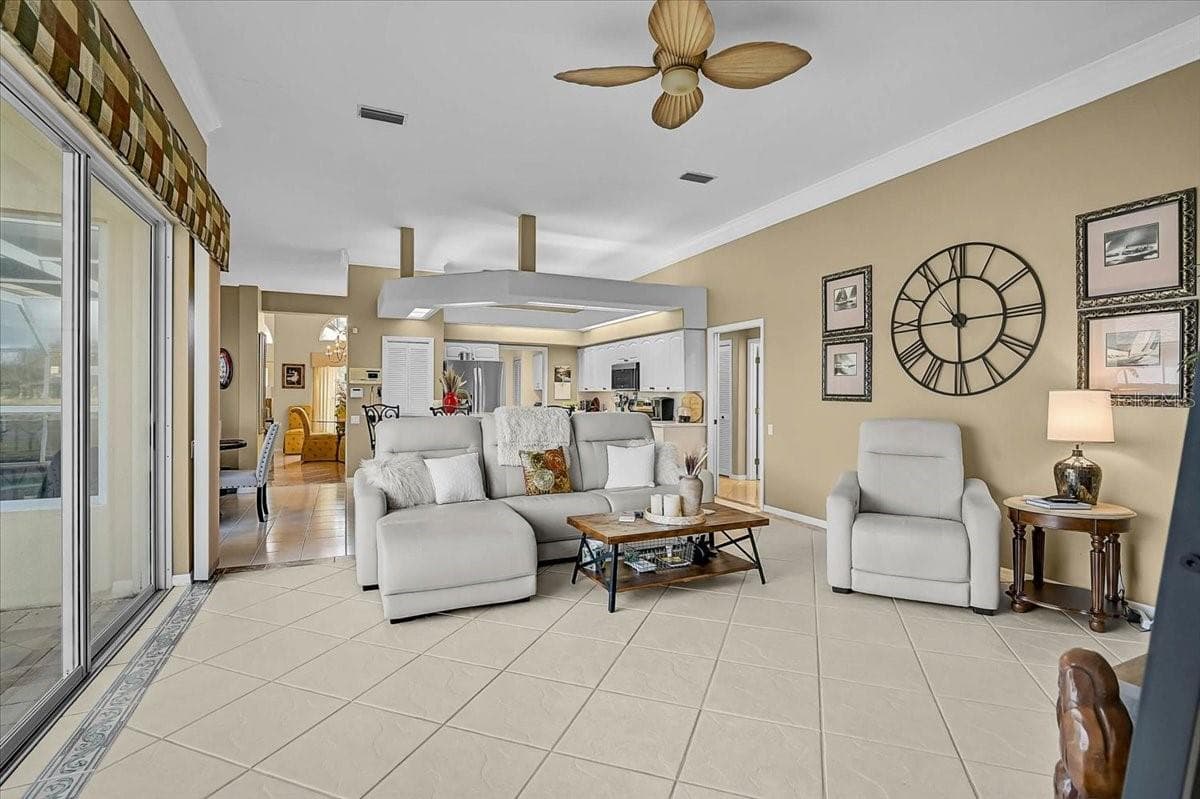 Single Family Residence at 5072 KILTY CT E, BRADENTON, photo 20 of 38