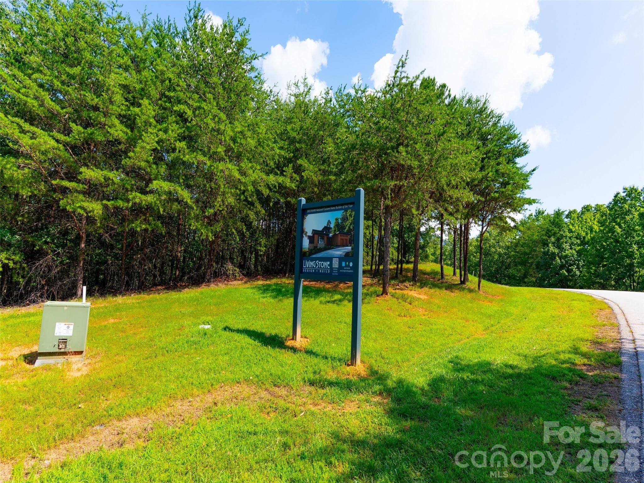 Single Family Residence at 40 Deep Gap Farm Road E, Mill Spring, photo 7 of 20