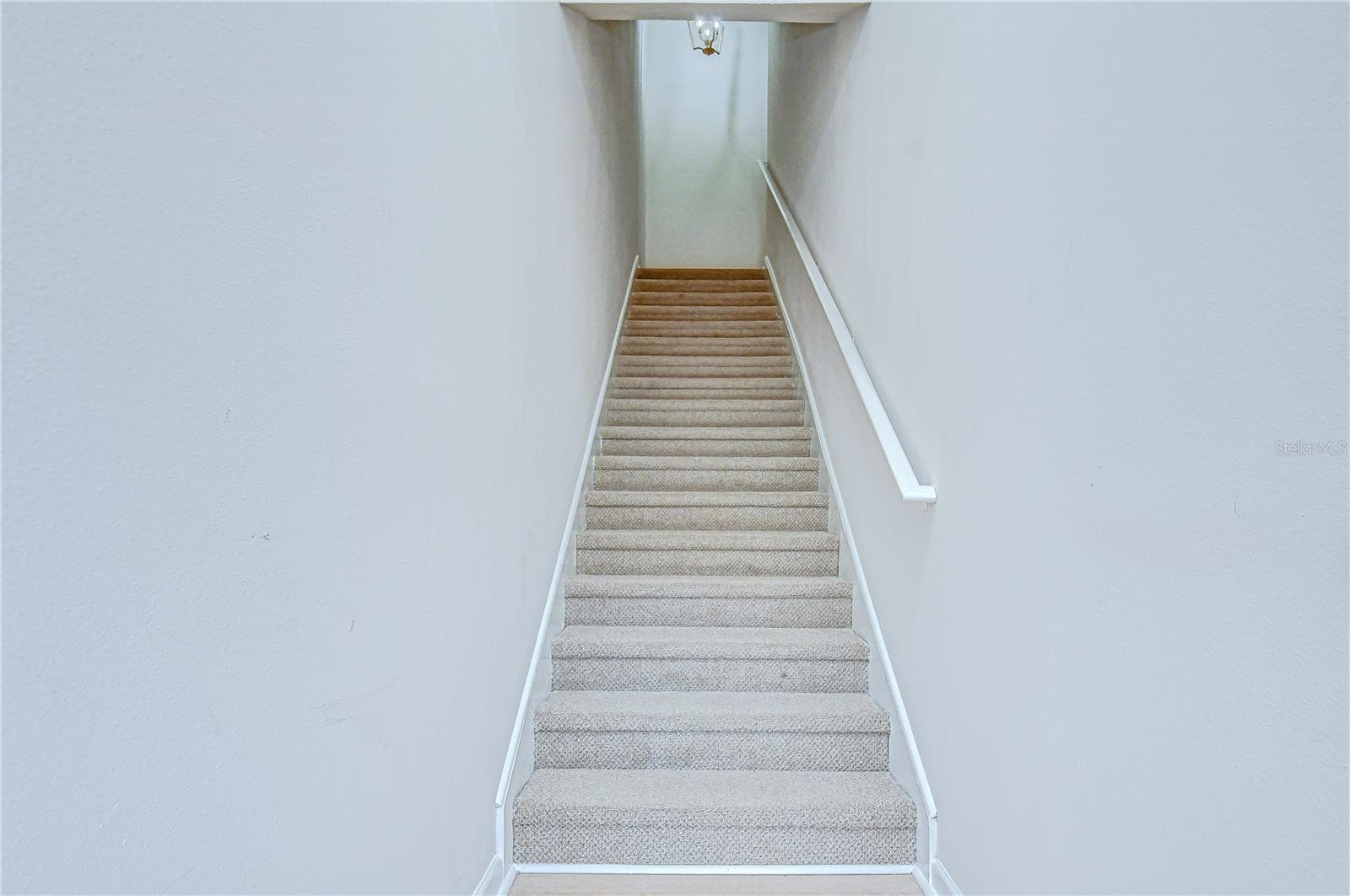 Condominium at 10409 VILLA VIEW CIR #10409, TAMPA, photo 3 of 48
