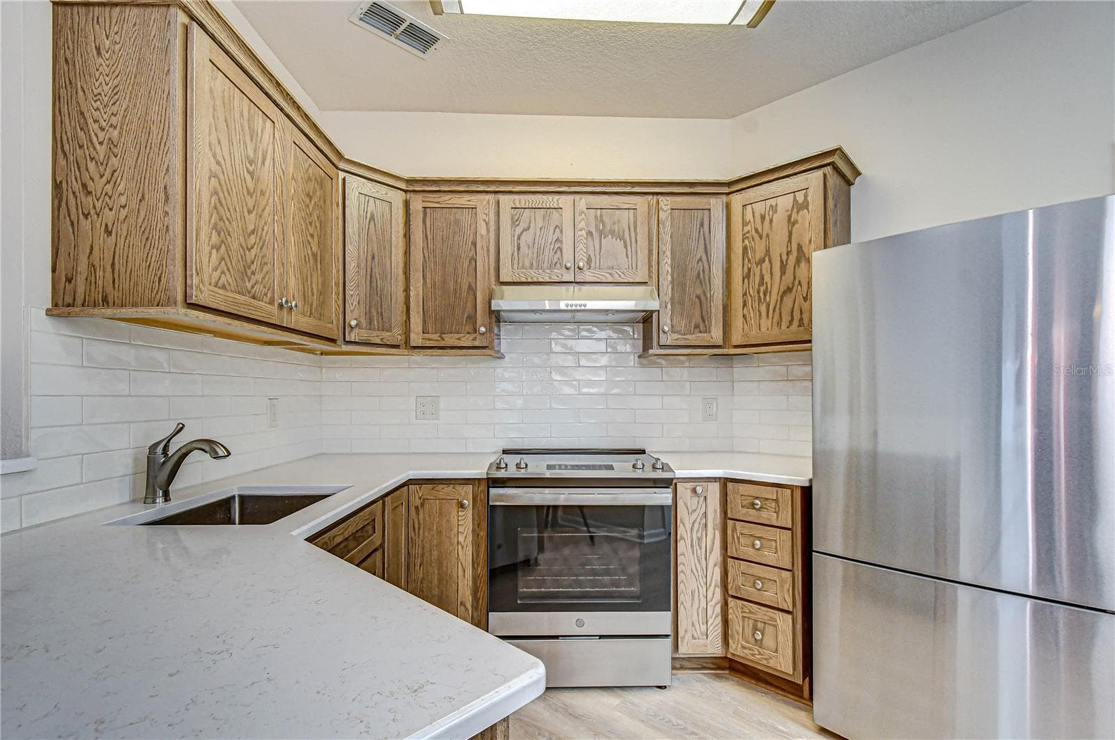 Condominium at 10409 VILLA VIEW CIR #10409, TAMPA, photo 12 of 48