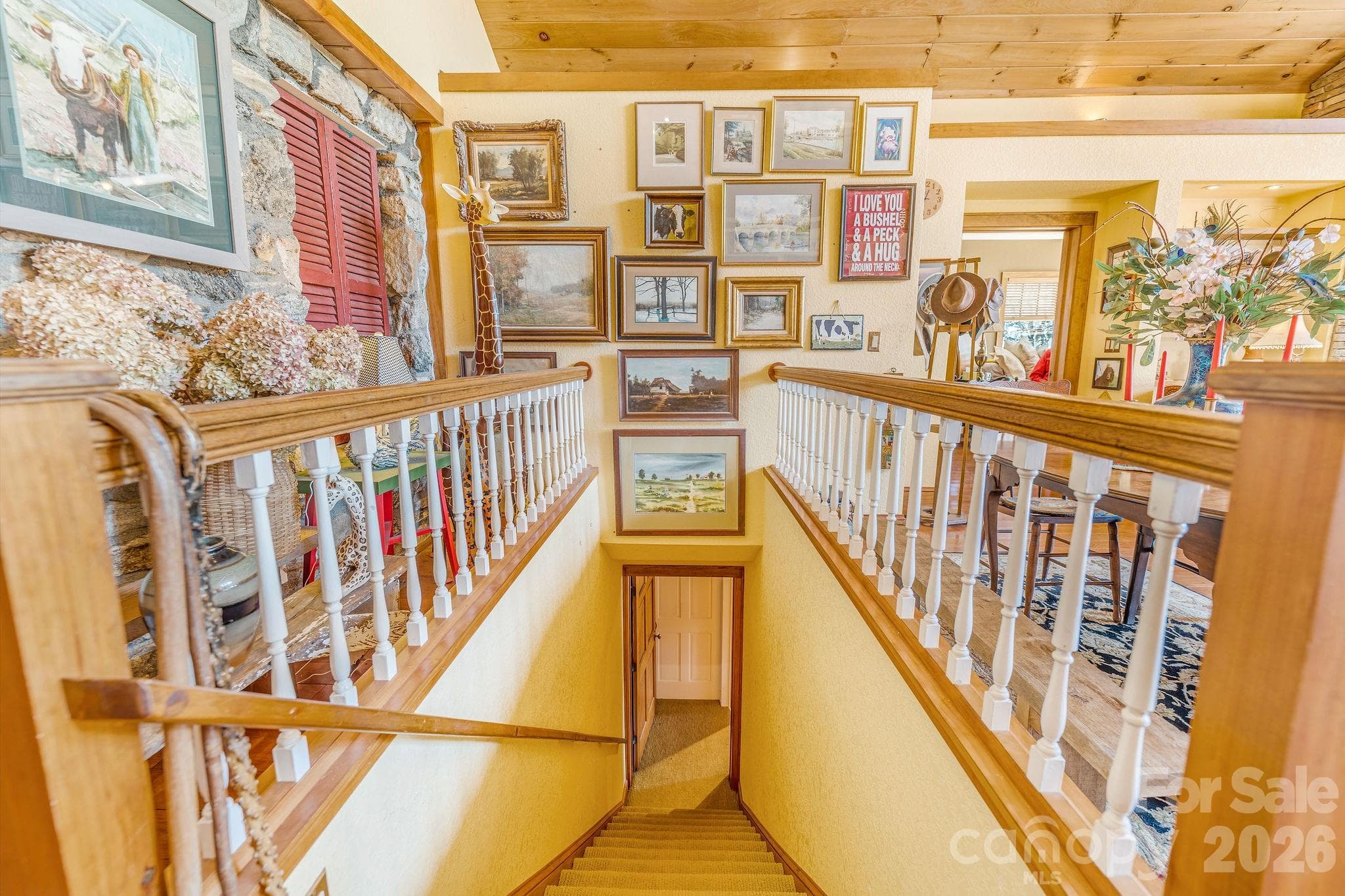 Transition to the lower level - 22 Mountain Spring Lane, Canton