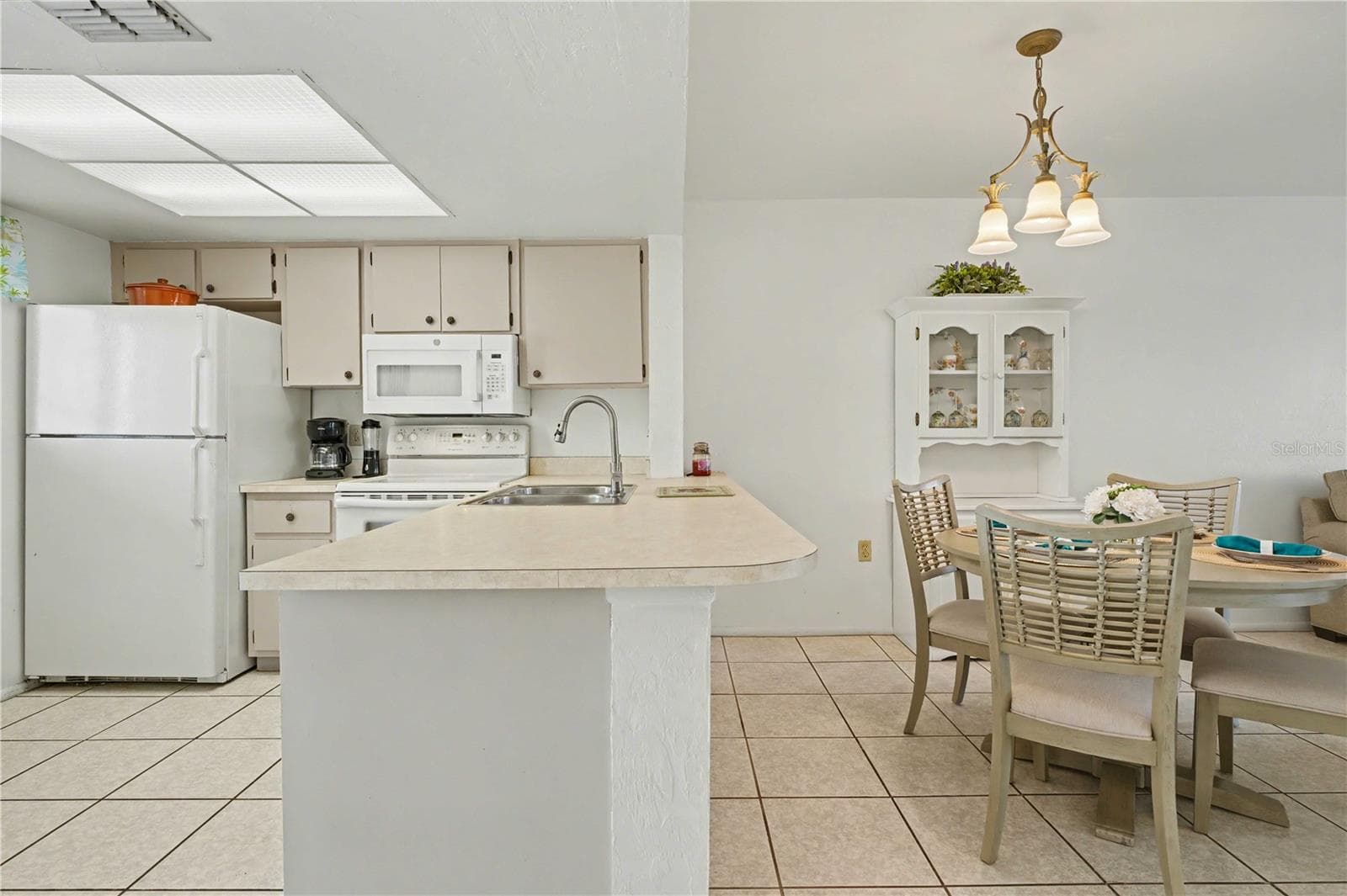 Condominium at 25225 RAMPART BLVD #1606, PUNTA GORDA, photo 10 of 34