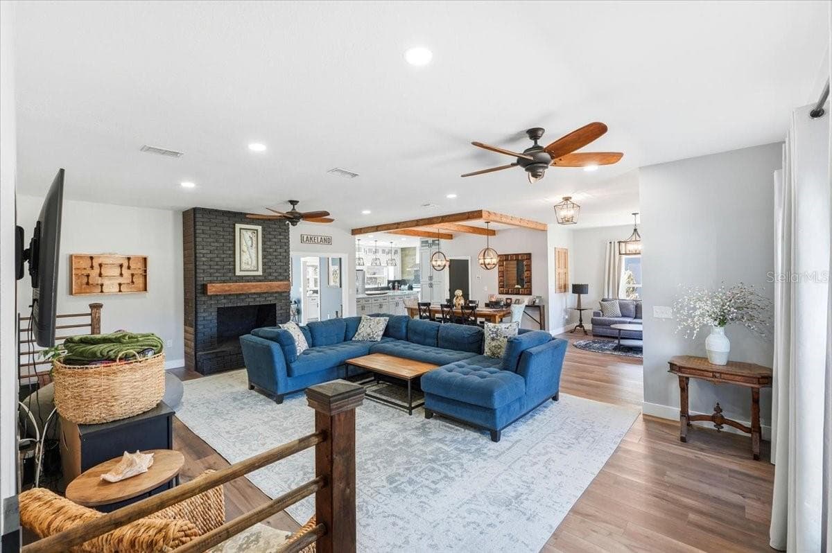 Single Family Residence at 5225 GLENMORE DR, LAKELAND, photo 4 of 60