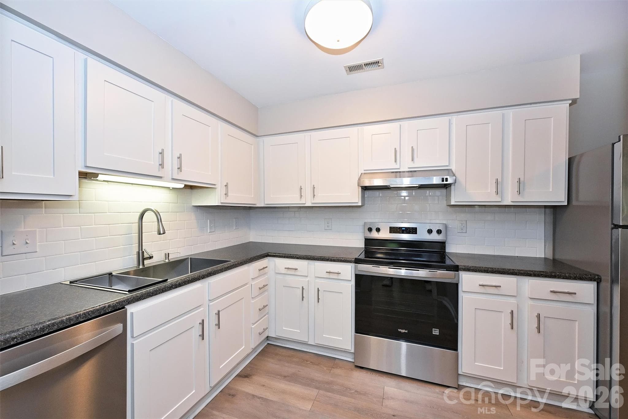 Condominium at 1031 Churchill Downs Court, Charlotte, photo 9 of 23